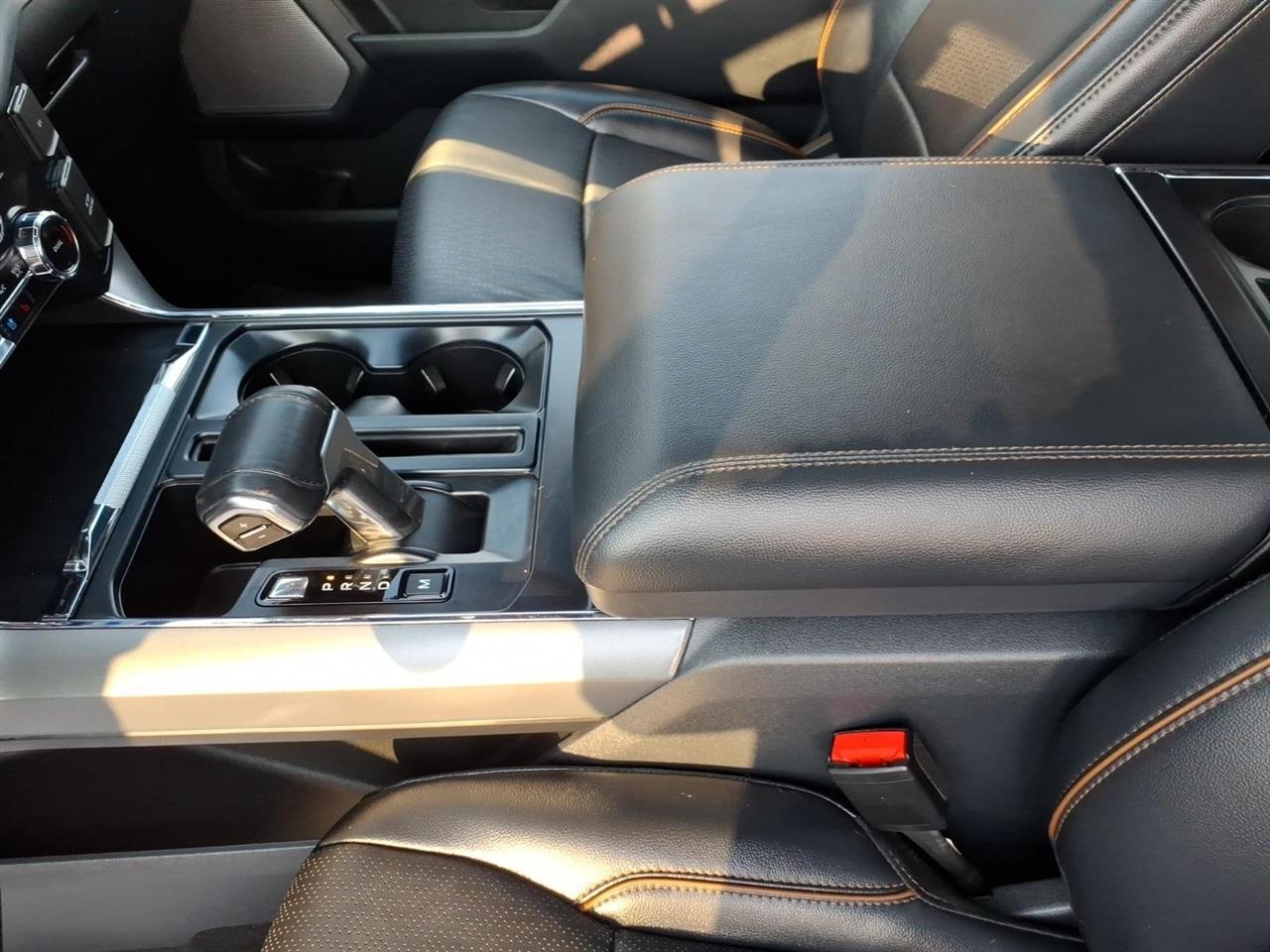 Ford F-150 Lariat 4WD SuperCrew 5.5' Box 2025