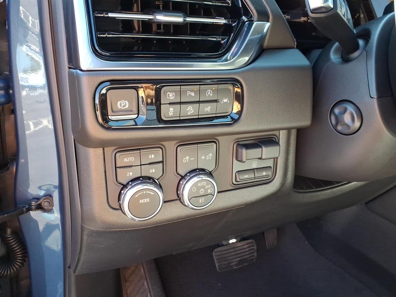 GMC Yukon 4WD 4dr Denali 2026