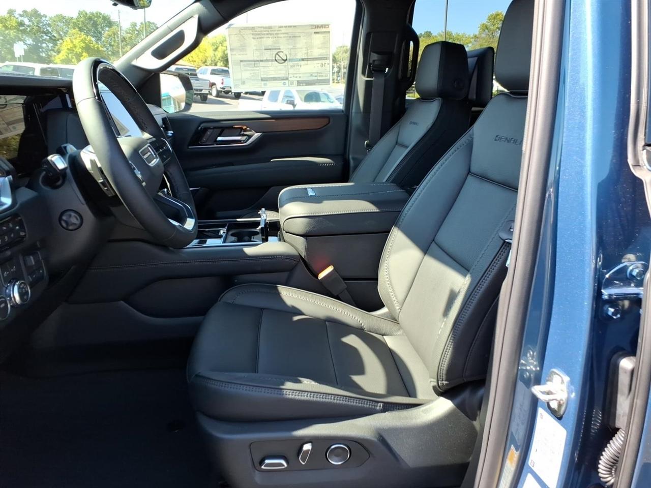 GMC Yukon 4WD 4dr Denali 2026