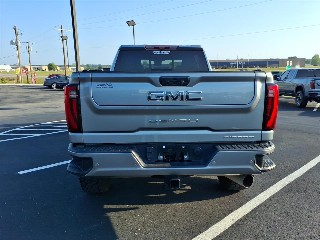 GMC Sierra 3500HD 4WD Crew Cab 159" Denali Ultimate 2024