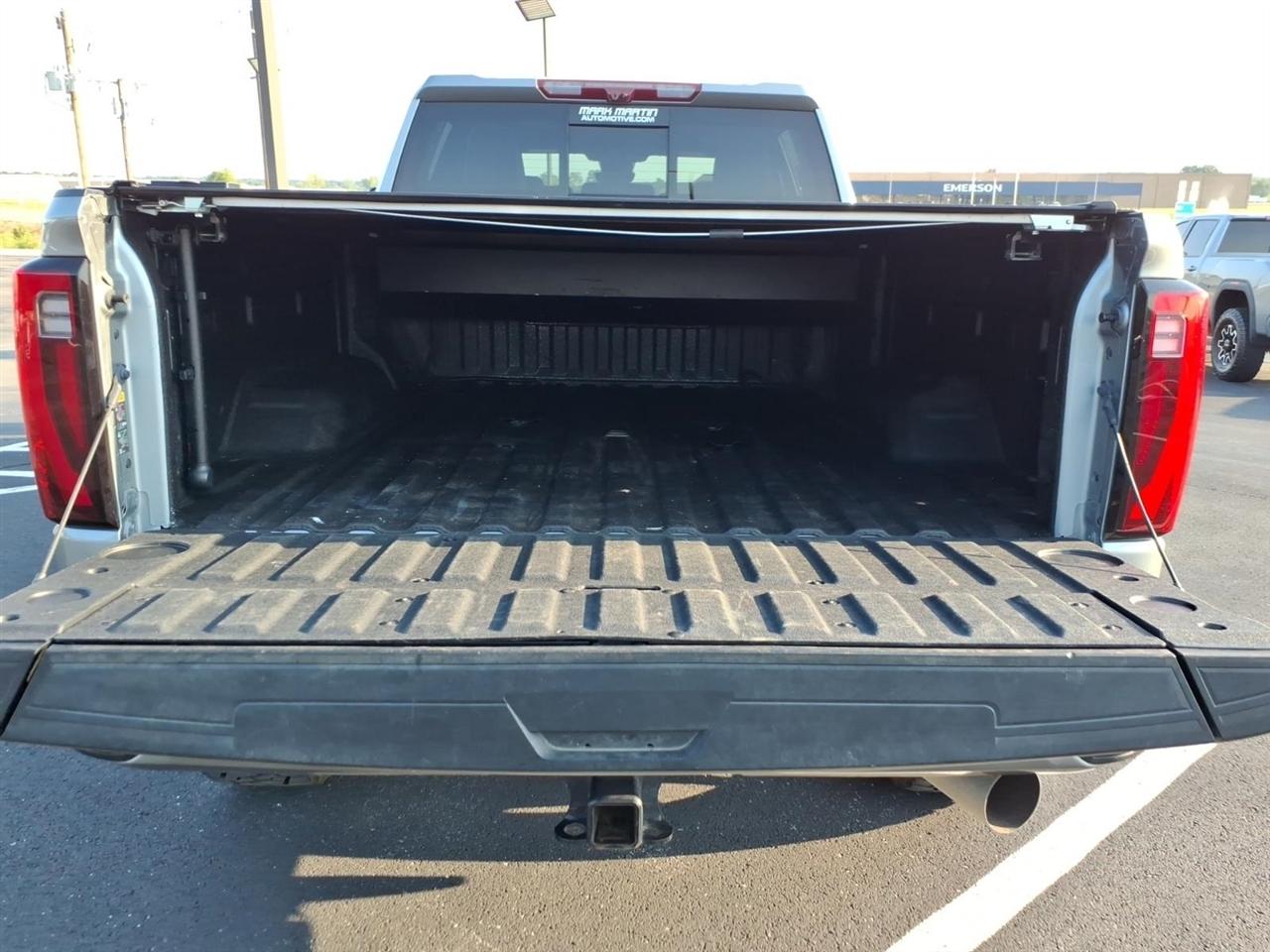 GMC Sierra 3500HD 4WD Crew Cab 159" Denali Ultimate 2024