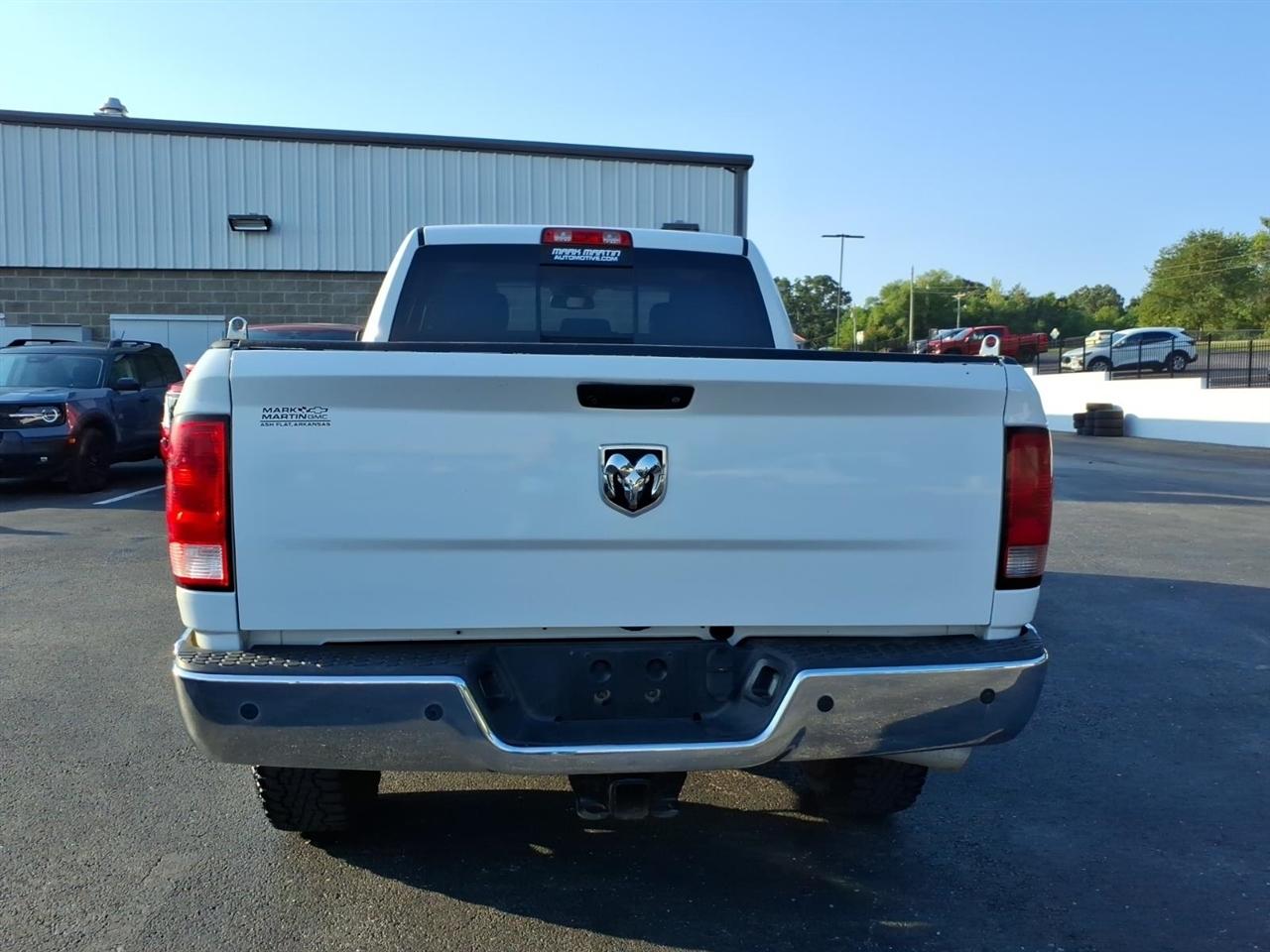 RAM 2500 SLT 4x4 Crew Cab 6'4" Box 2018