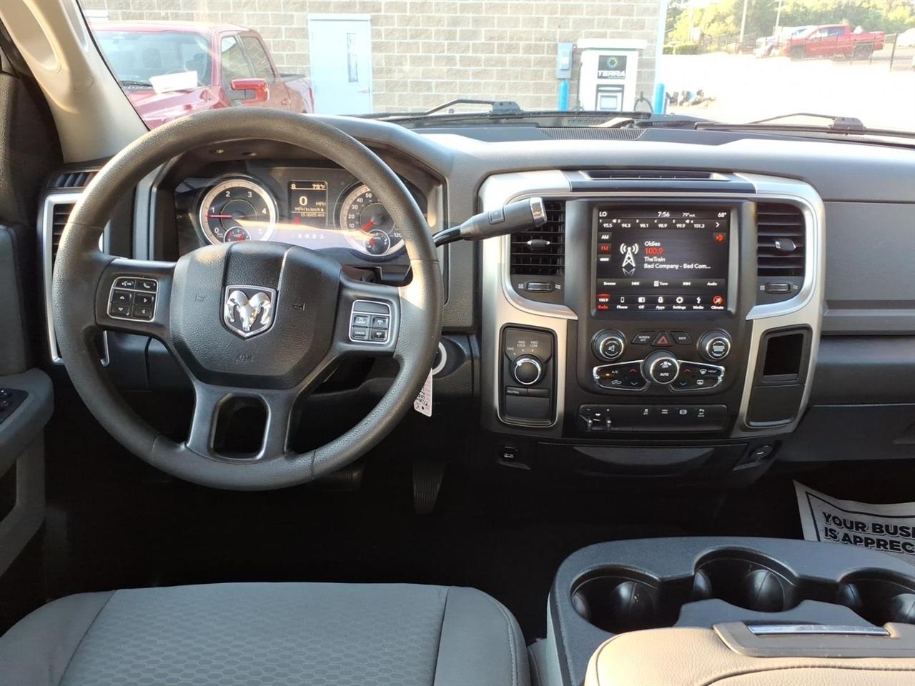RAM 2500 SLT 4x4 Crew Cab 6'4" Box 2018