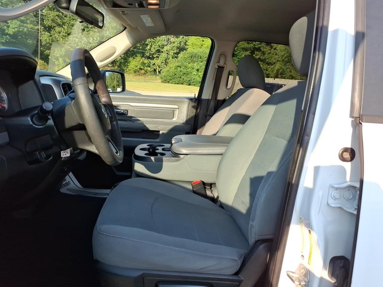 RAM 2500 SLT 4x4 Crew Cab 6'4" Box 2018