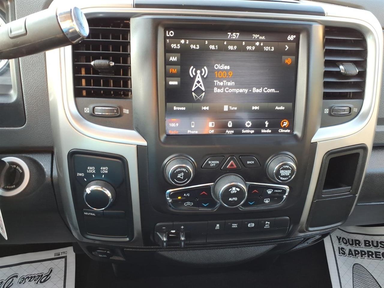 RAM 2500 SLT 4x4 Crew Cab 6'4" Box 2018