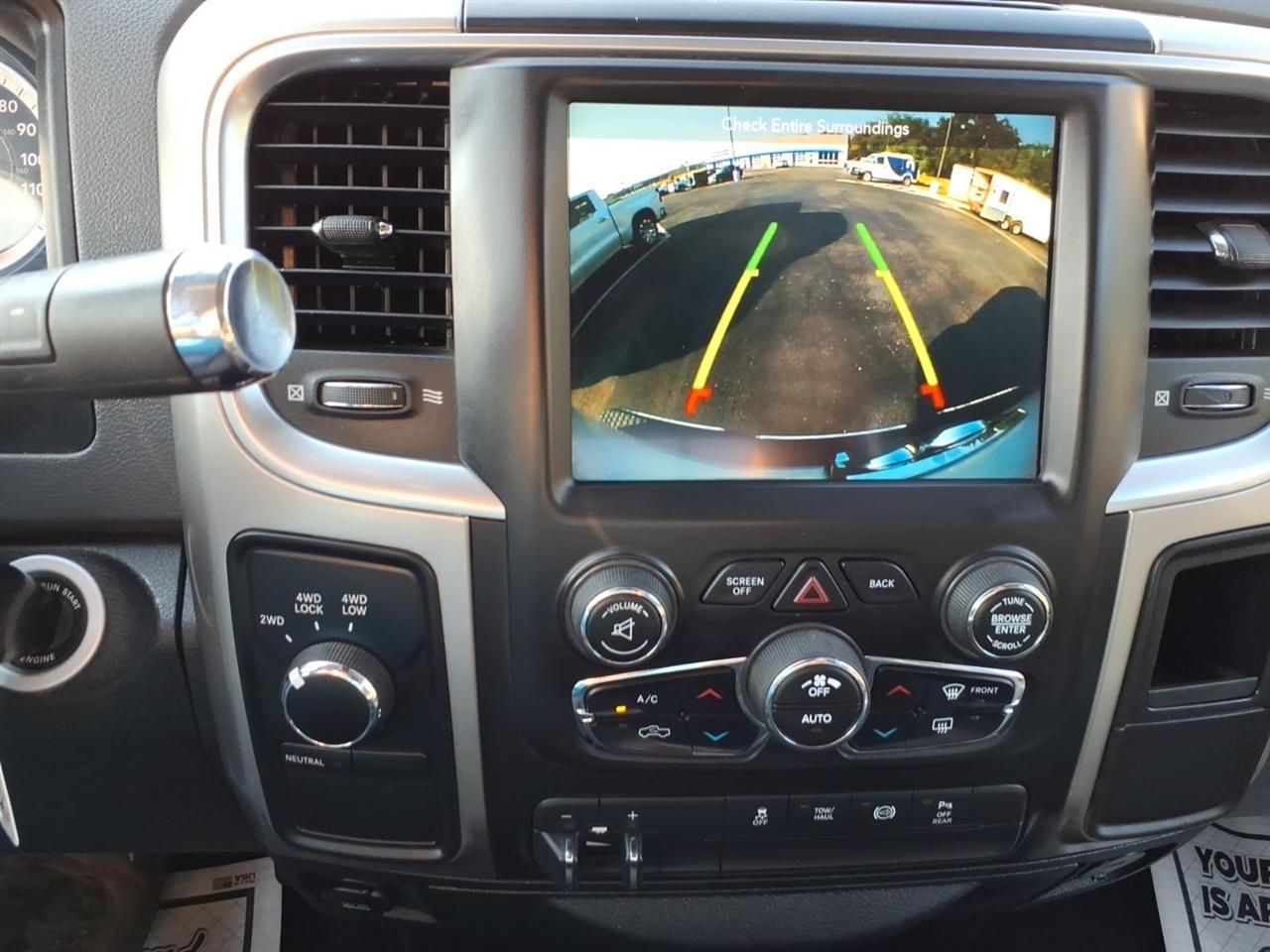 RAM 2500 SLT 4x4 Crew Cab 6'4" Box 2018