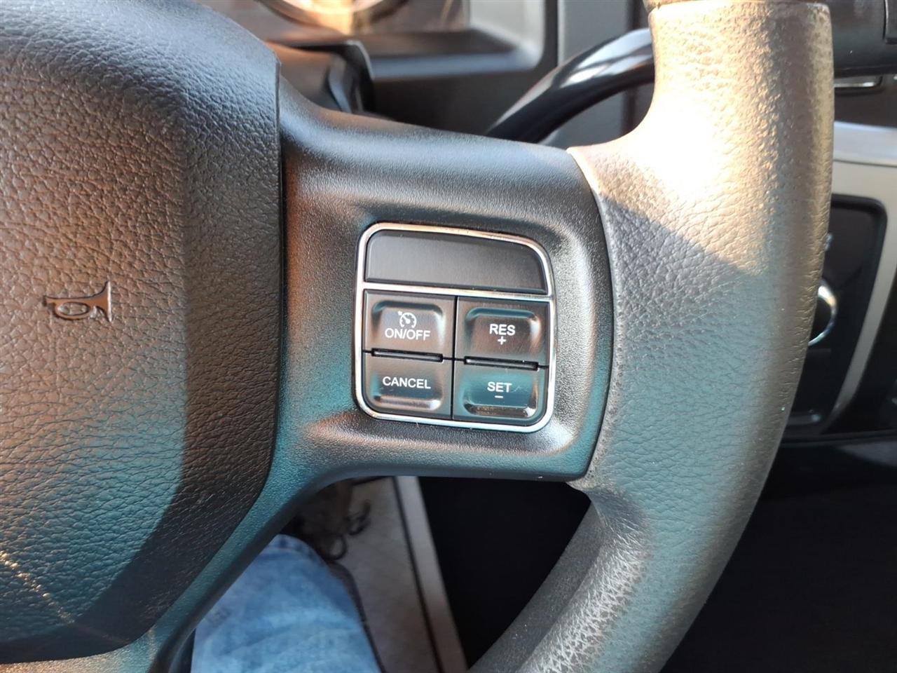RAM 2500 SLT 4x4 Crew Cab 6'4" Box 2018