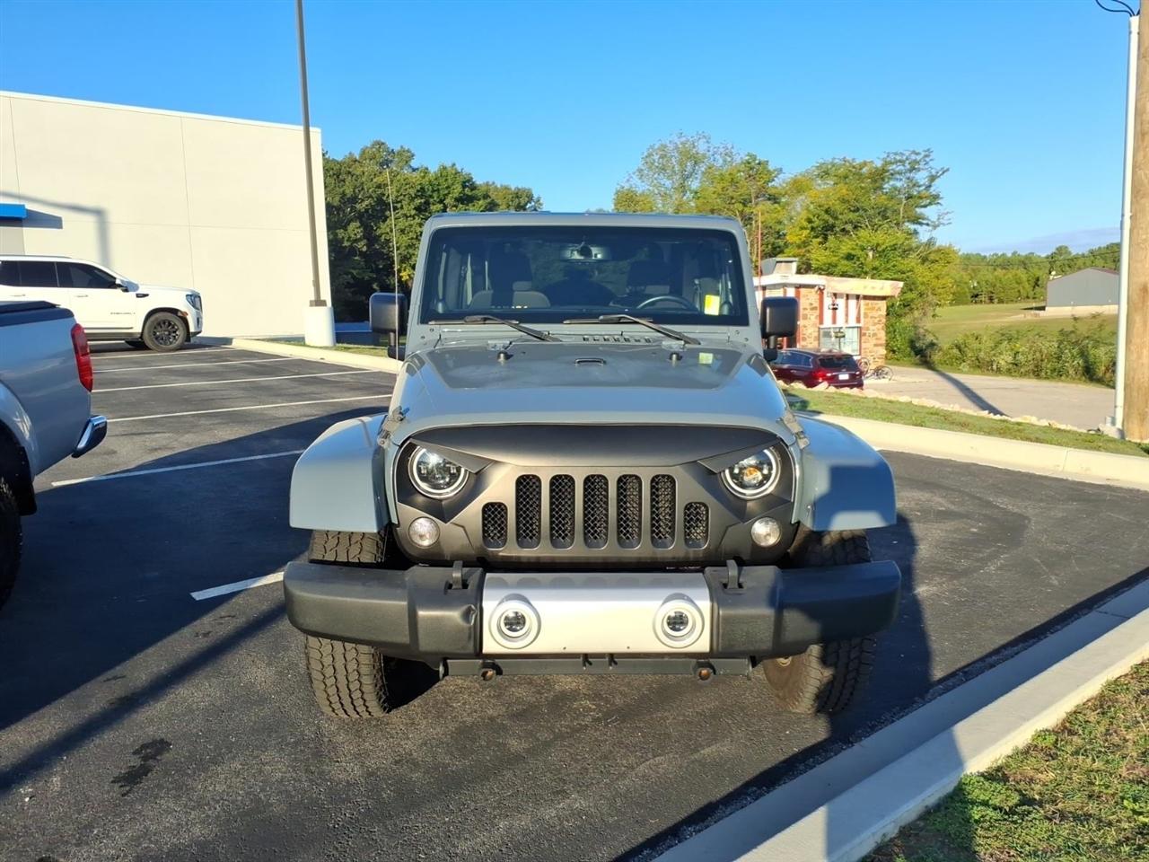 Jeep Wrangler 4WD 2dr Sahara 2014