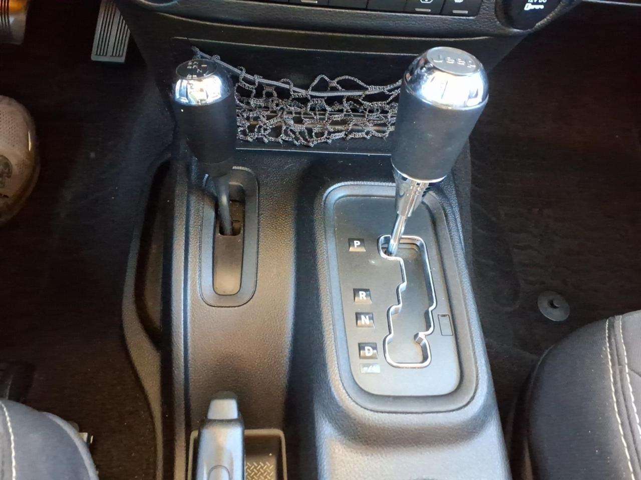 Jeep Wrangler 4WD 2dr Sahara 2014