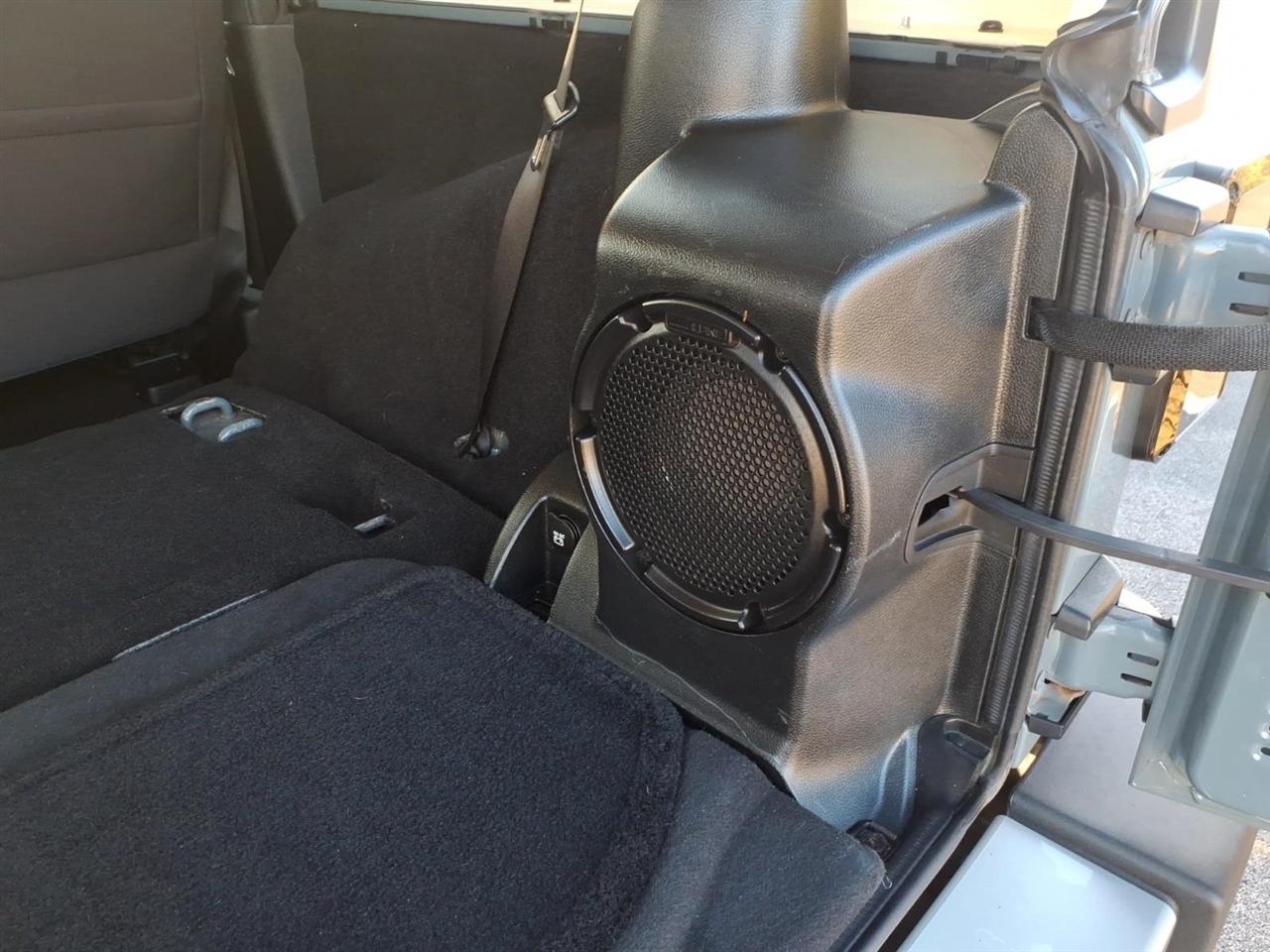 Jeep Wrangler 4WD 2dr Sahara 2014