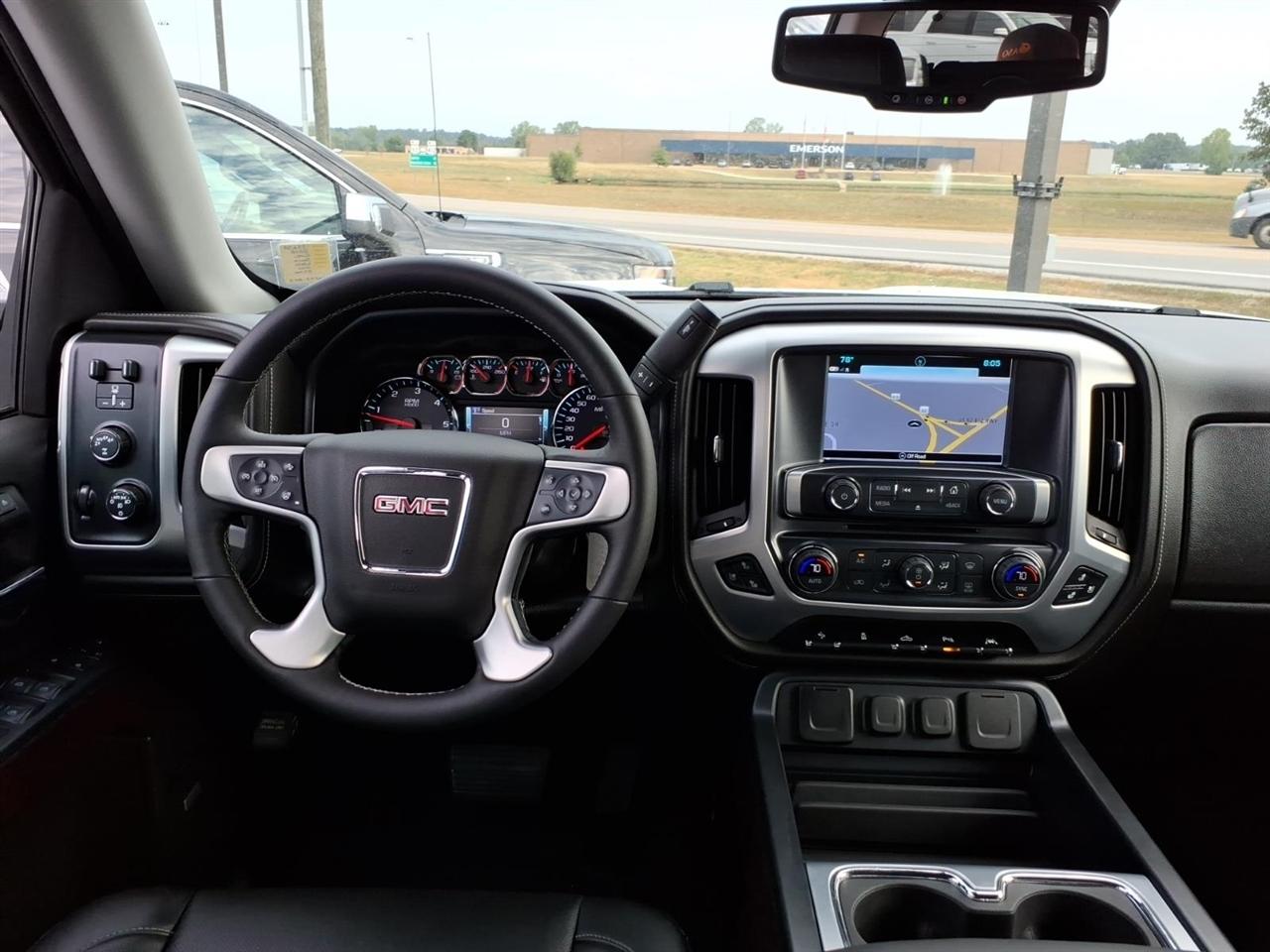 GMC Sierra 1500 4WD Crew Cab 143.5" SLT 2018