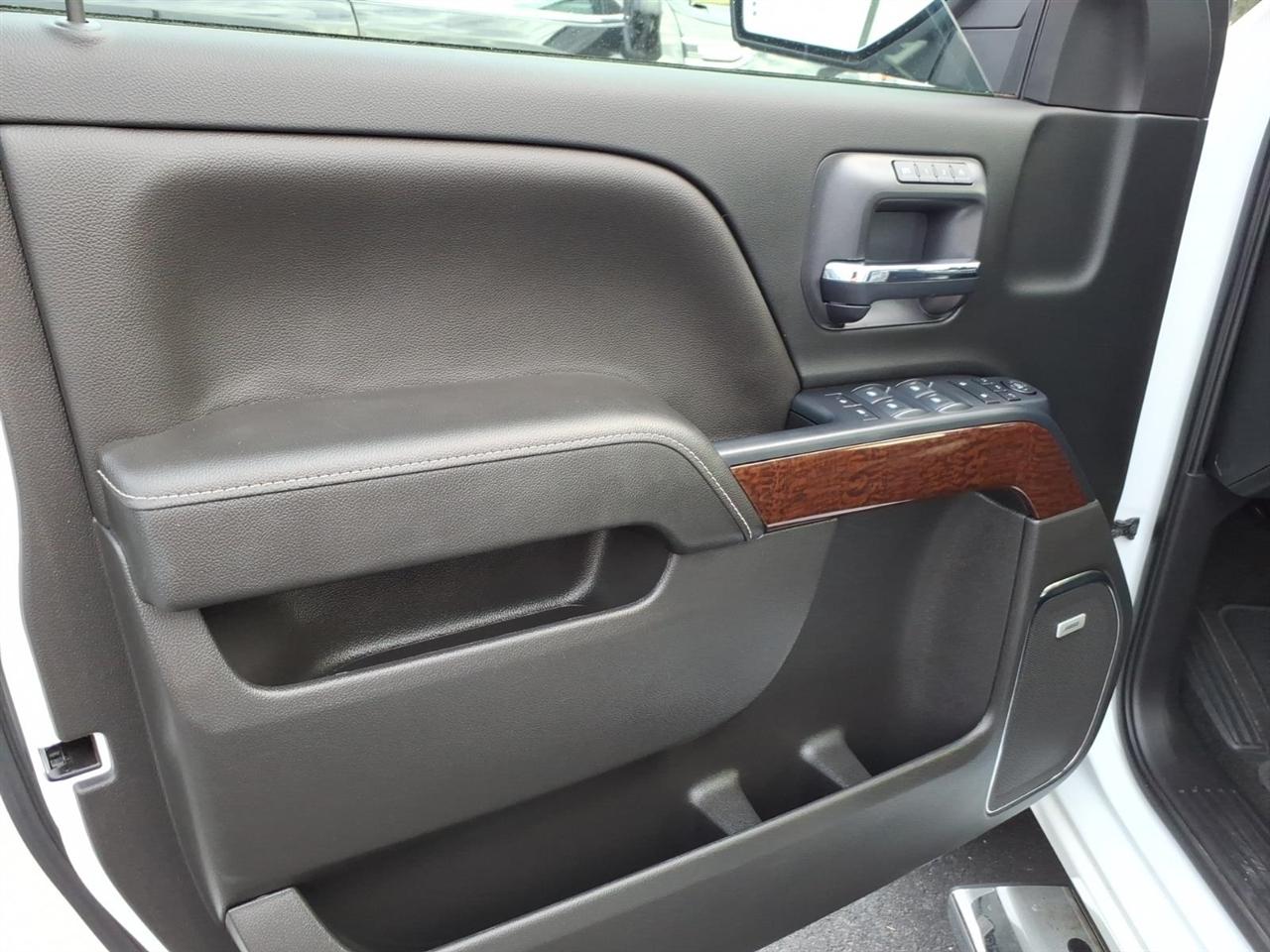 GMC Sierra 1500 4WD Crew Cab 143.5" SLT 2018