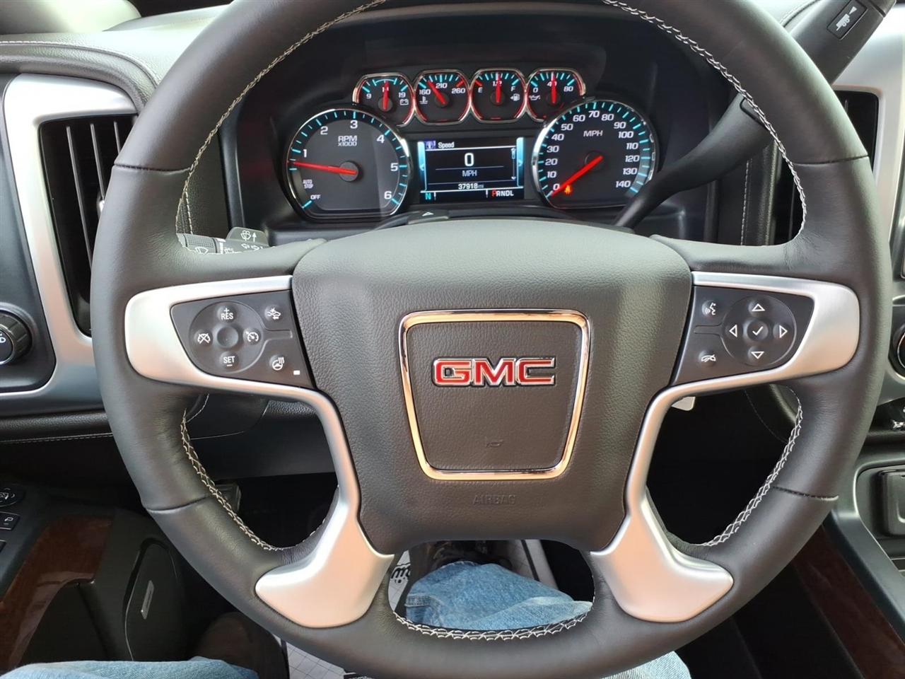 GMC Sierra 1500 4WD Crew Cab 143.5" SLT 2018