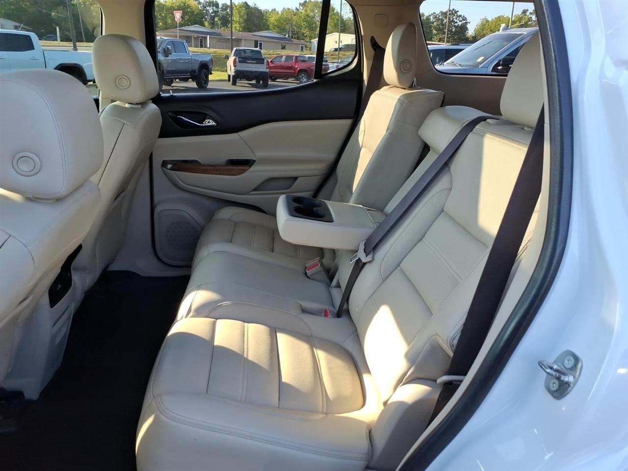 GMC Acadia FWD 4dr Denali 2017