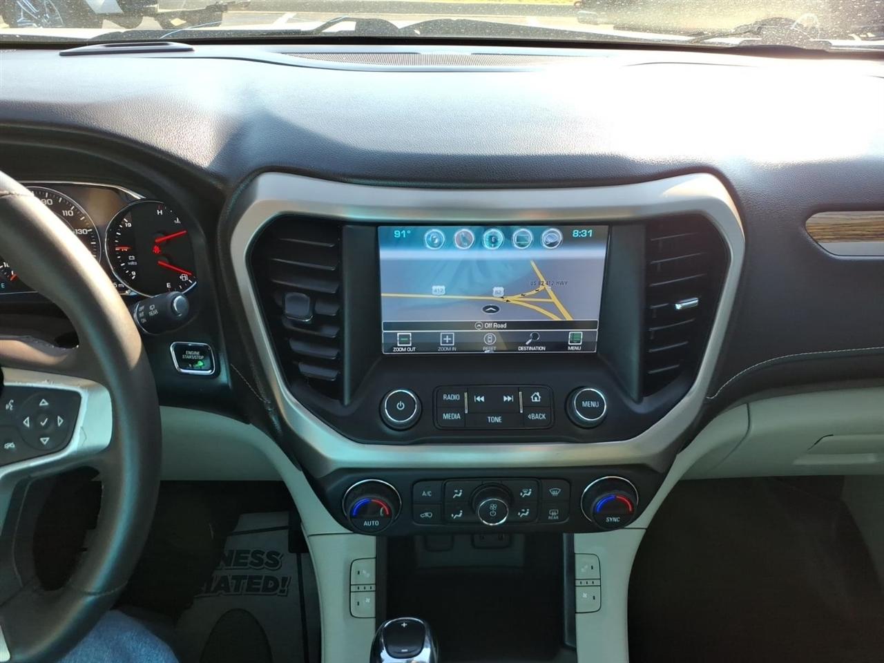 GMC Acadia FWD 4dr Denali 2017