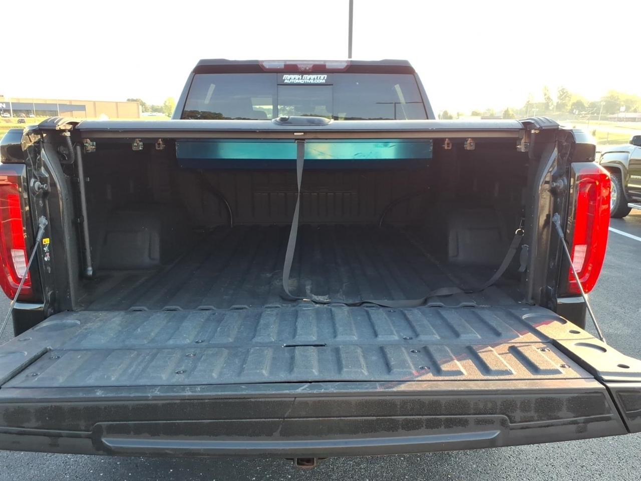 GMC Sierra 1500 4WD Crew Cab 147" Denali 2021