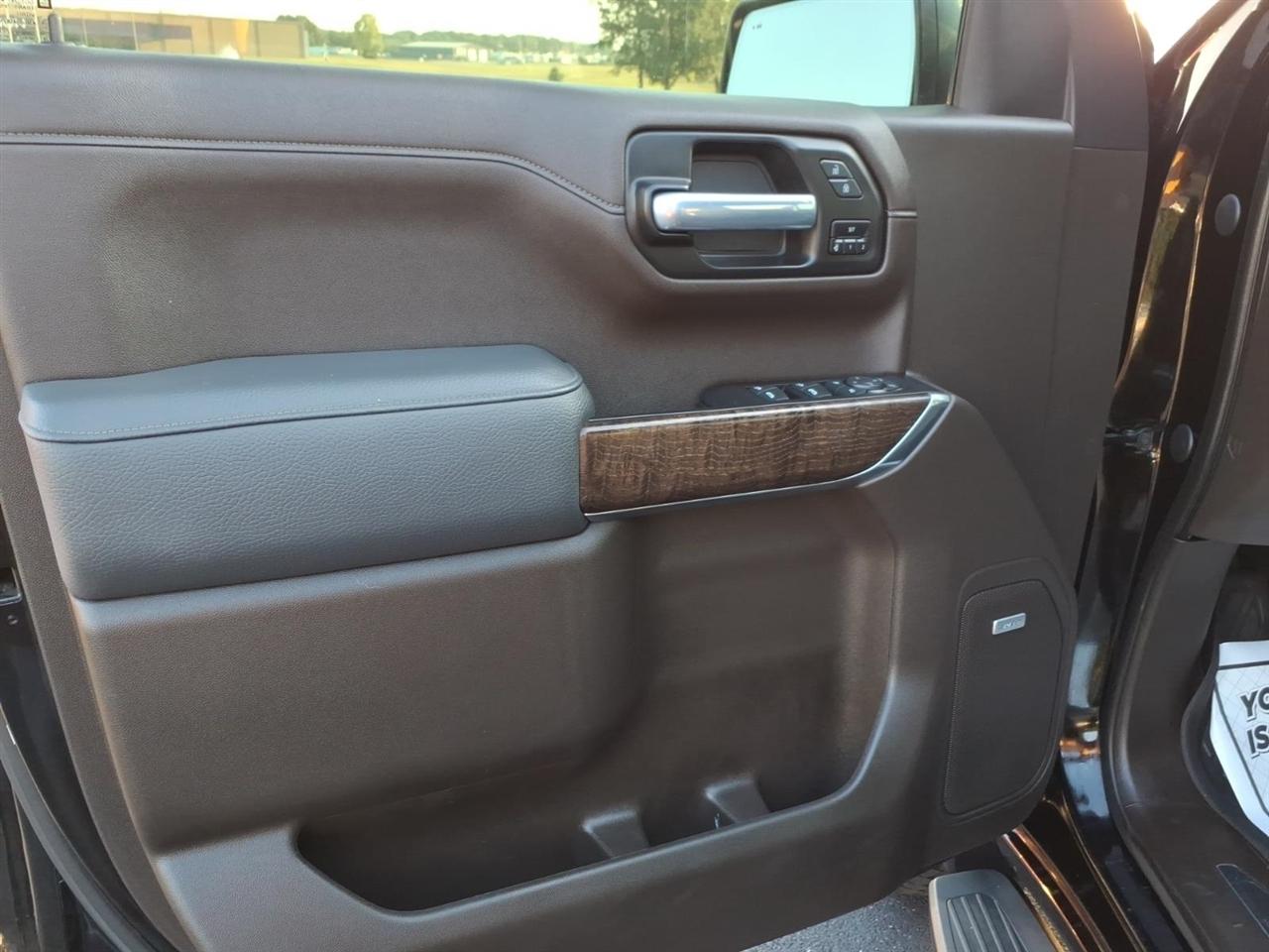 GMC Sierra 1500 4WD Crew Cab 147" Denali 2021