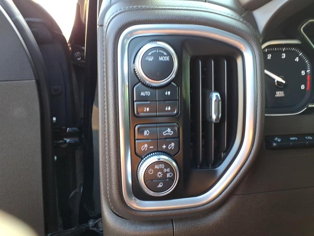 GMC Sierra 1500 4WD Crew Cab 147" Denali 2021