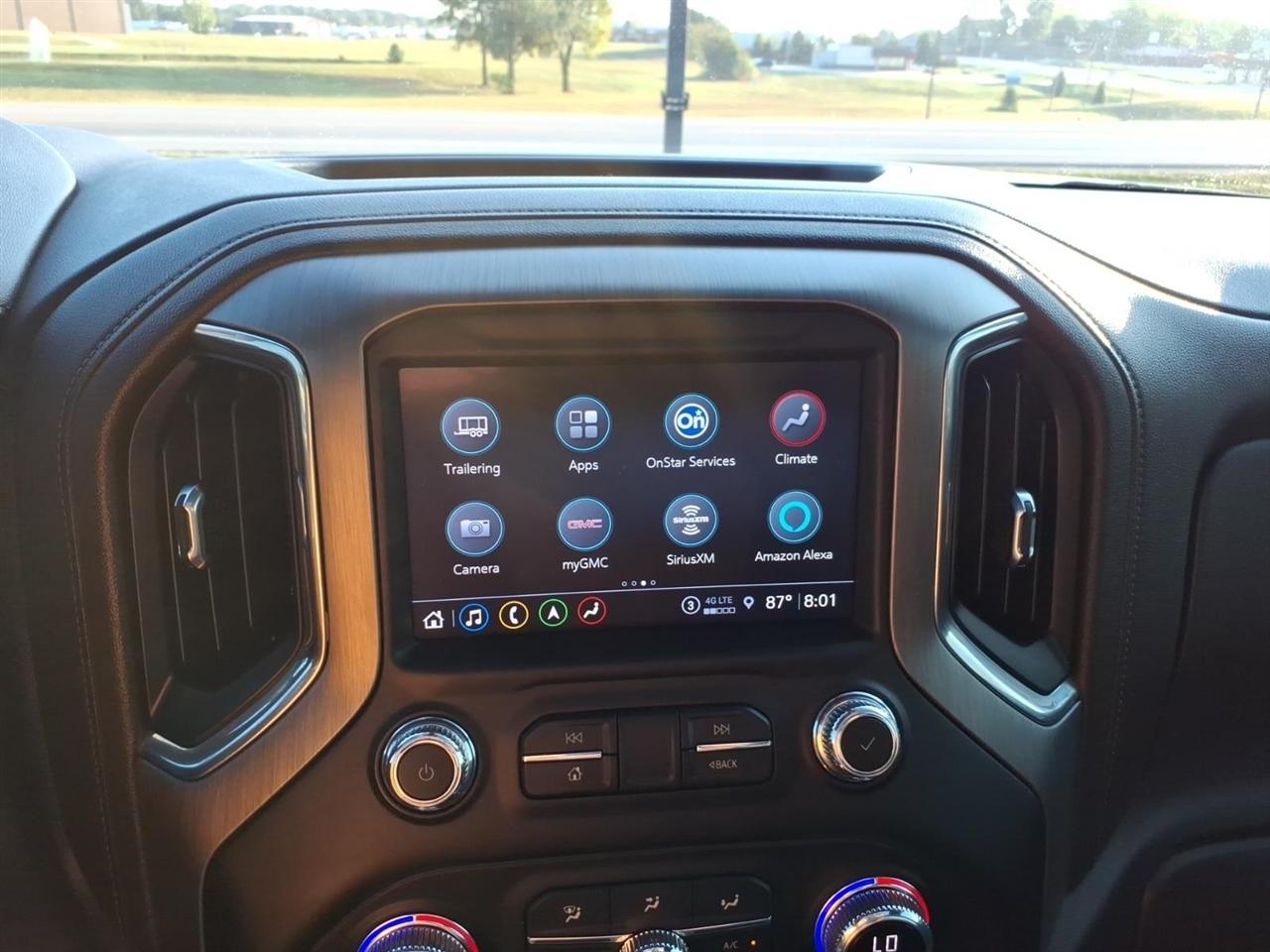 GMC Sierra 1500 4WD Crew Cab 147" Denali 2021