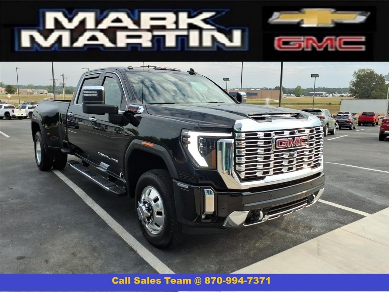 GMC Sierra 3500HD 4WD Crew Cab 172" Denali 2025
