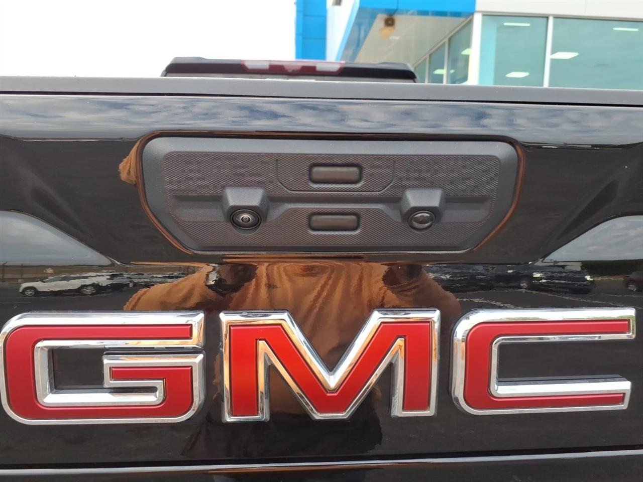 GMC Sierra 3500HD 4WD Crew Cab 172" Denali 2025
