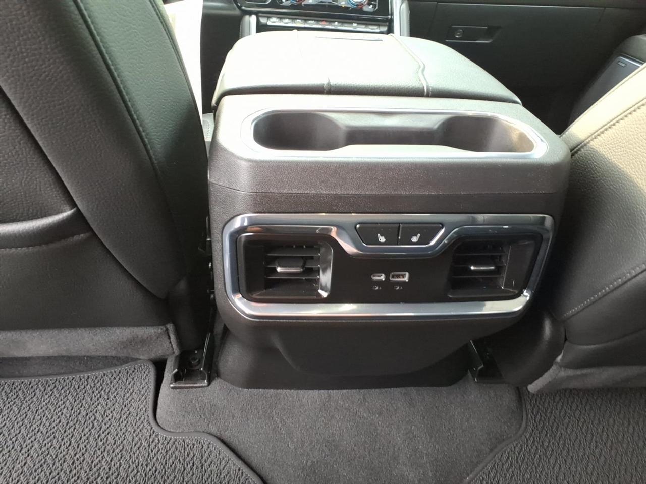 GMC Sierra 3500HD 4WD Crew Cab 172" Denali 2025