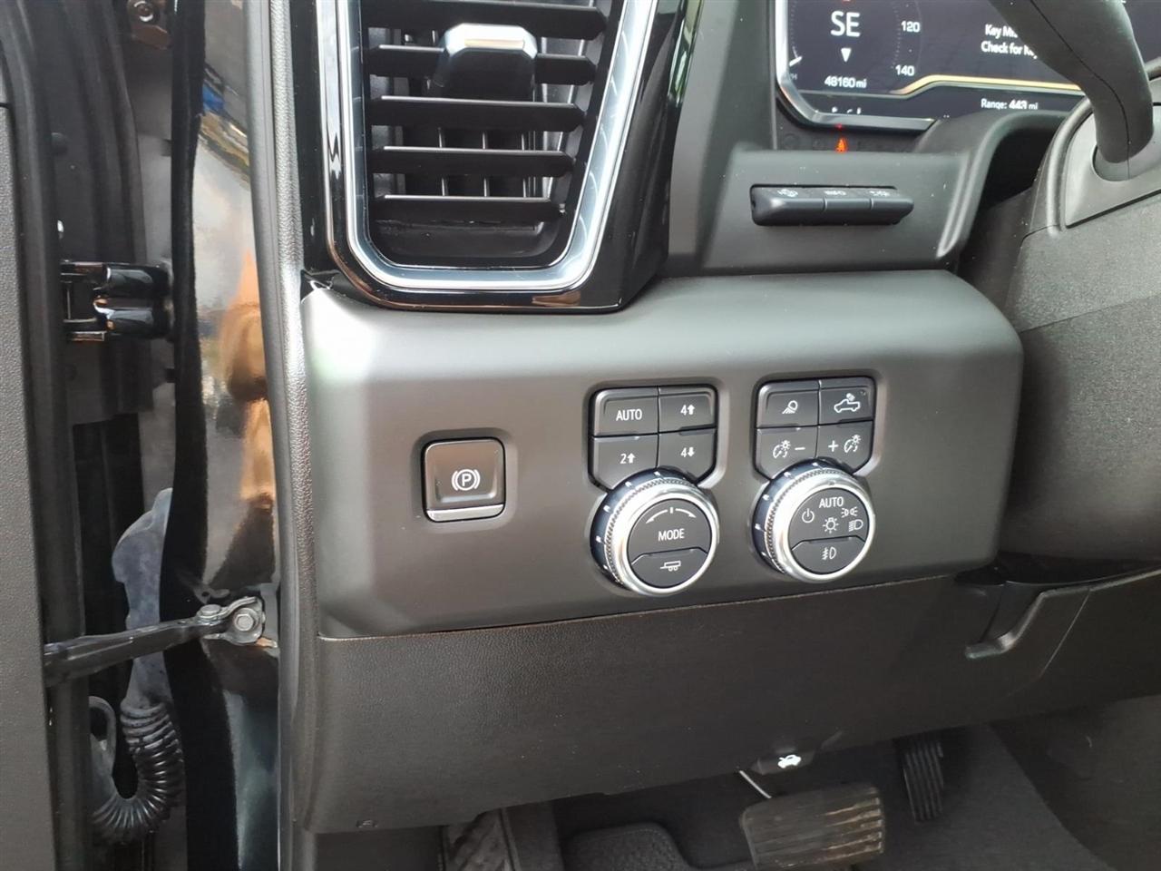 GMC Sierra 3500HD 4WD Crew Cab 172" Denali 2025