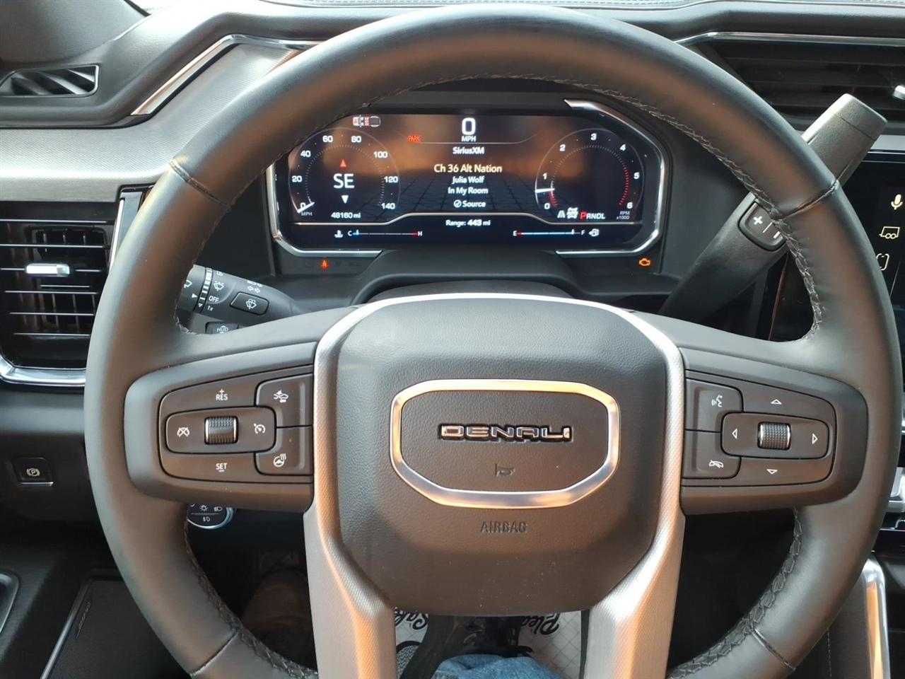 GMC Sierra 3500HD 4WD Crew Cab 172" Denali 2025