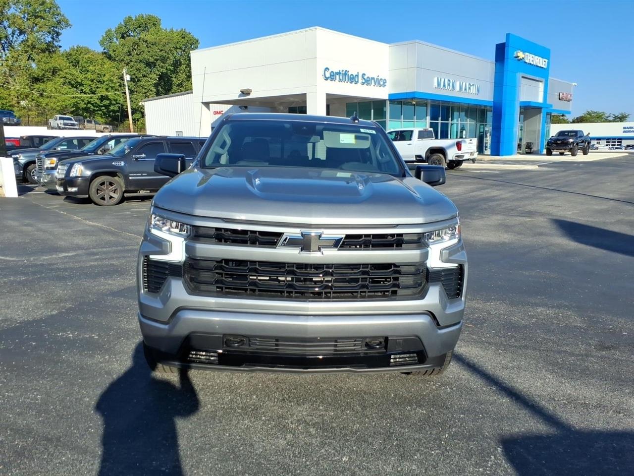 Chevrolet Silverado 1500 4WD Crew Cab 147" RST 2026