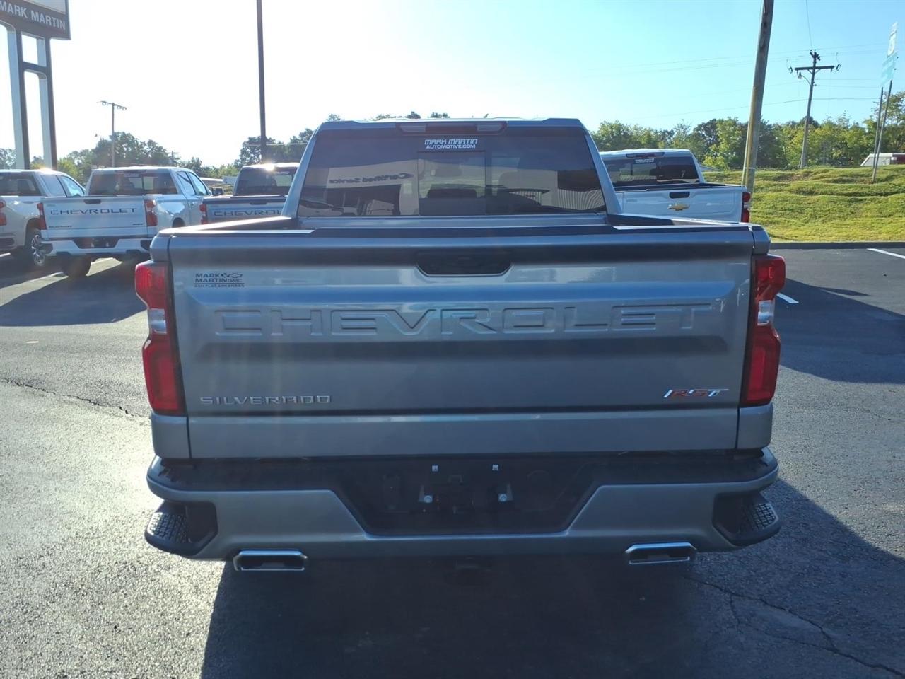 Chevrolet Silverado 1500 4WD Crew Cab 147" RST 2026