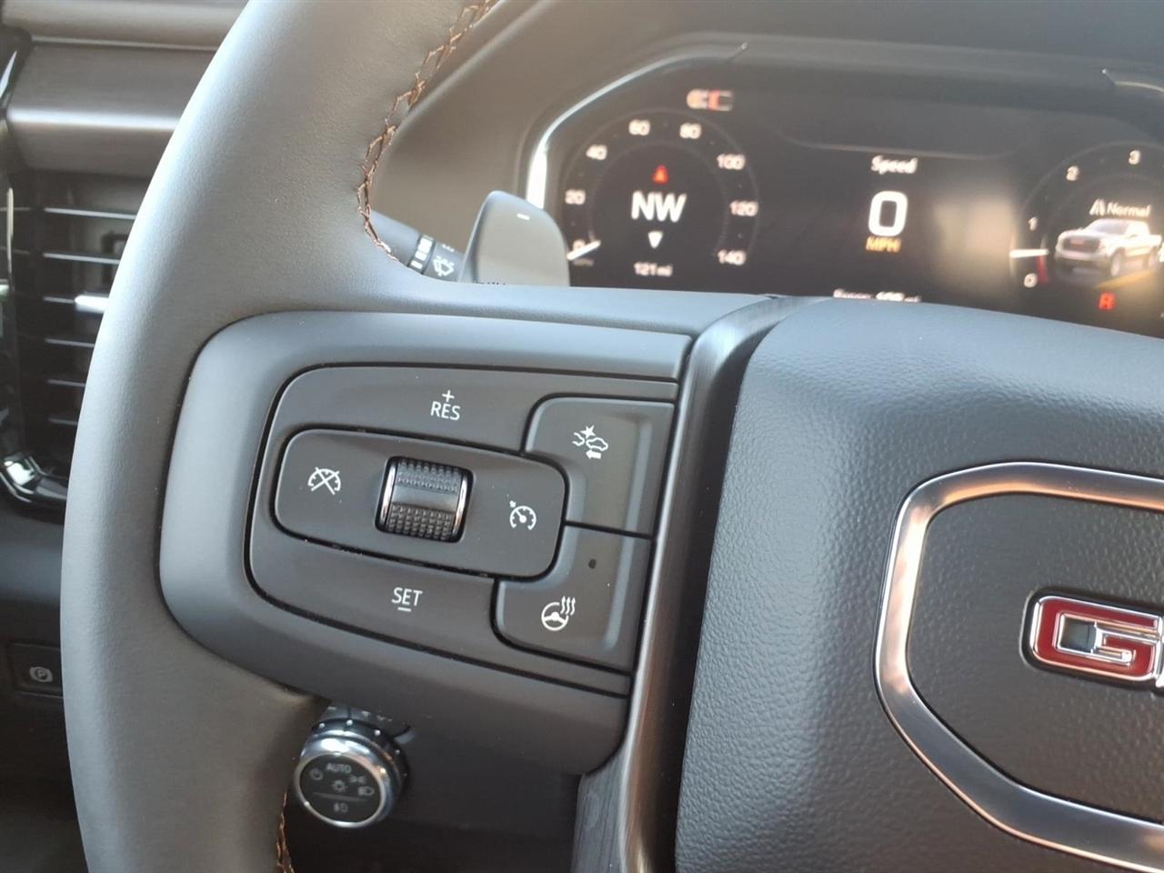 GMC Sierra 1500 4WD Crew Cab 147" AT4 2026