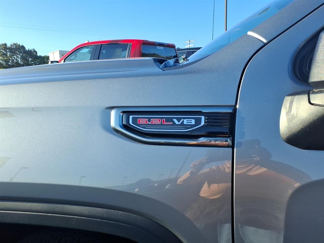 GMC Sierra 1500 4WD Crew Cab 147" AT4 2026