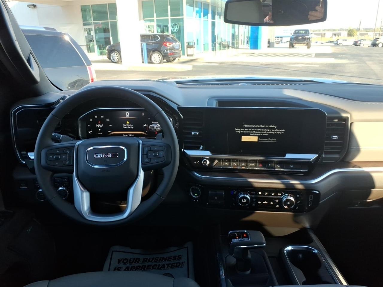 GMC Sierra 1500 4WD Crew Cab 147" SLT 2026