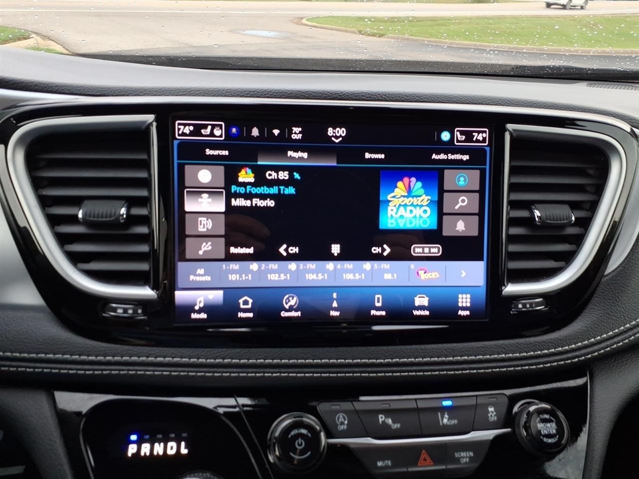 Chrysler Pacifica Limited FWD 2025