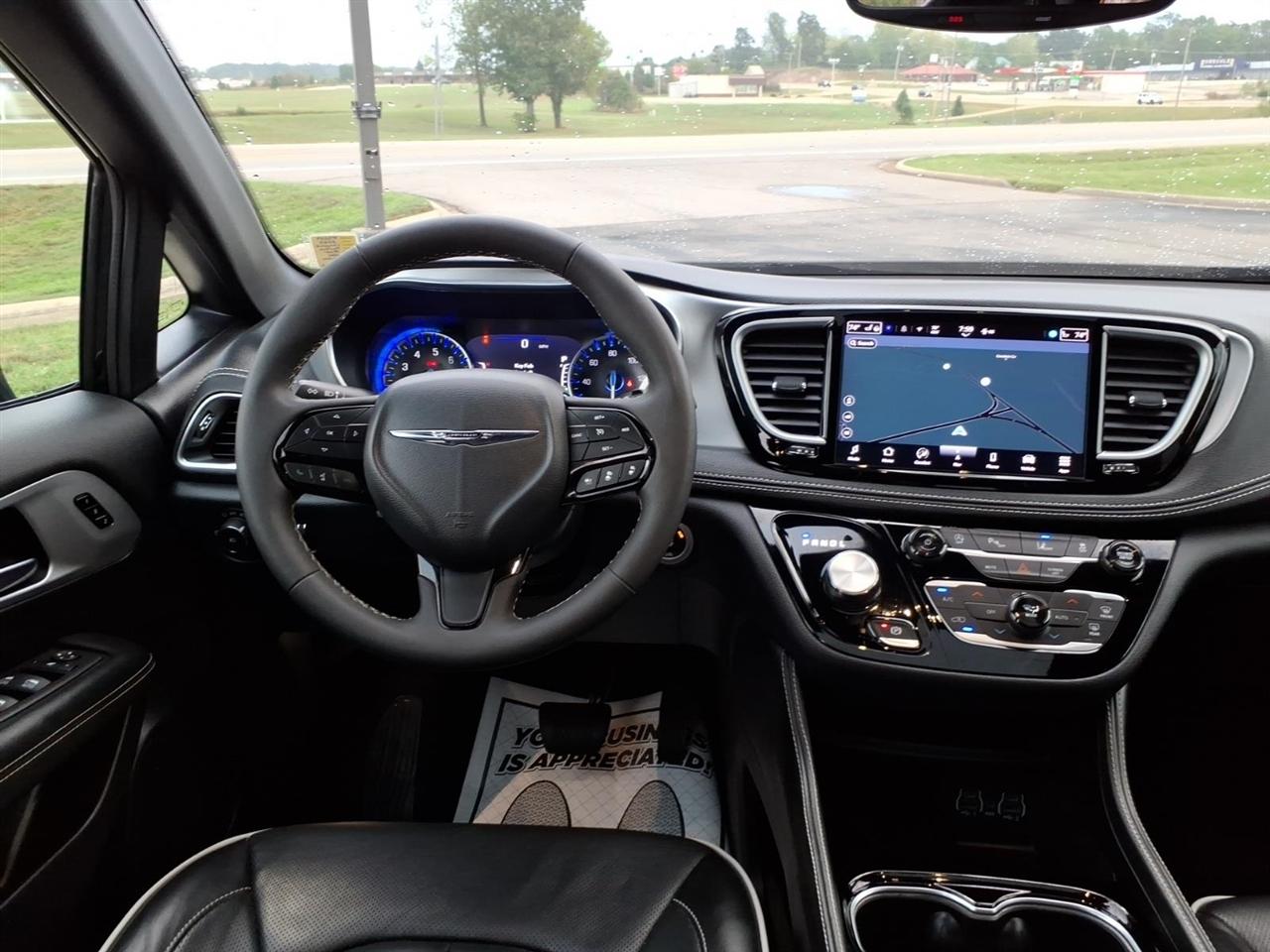 Chrysler Pacifica Limited FWD 2025