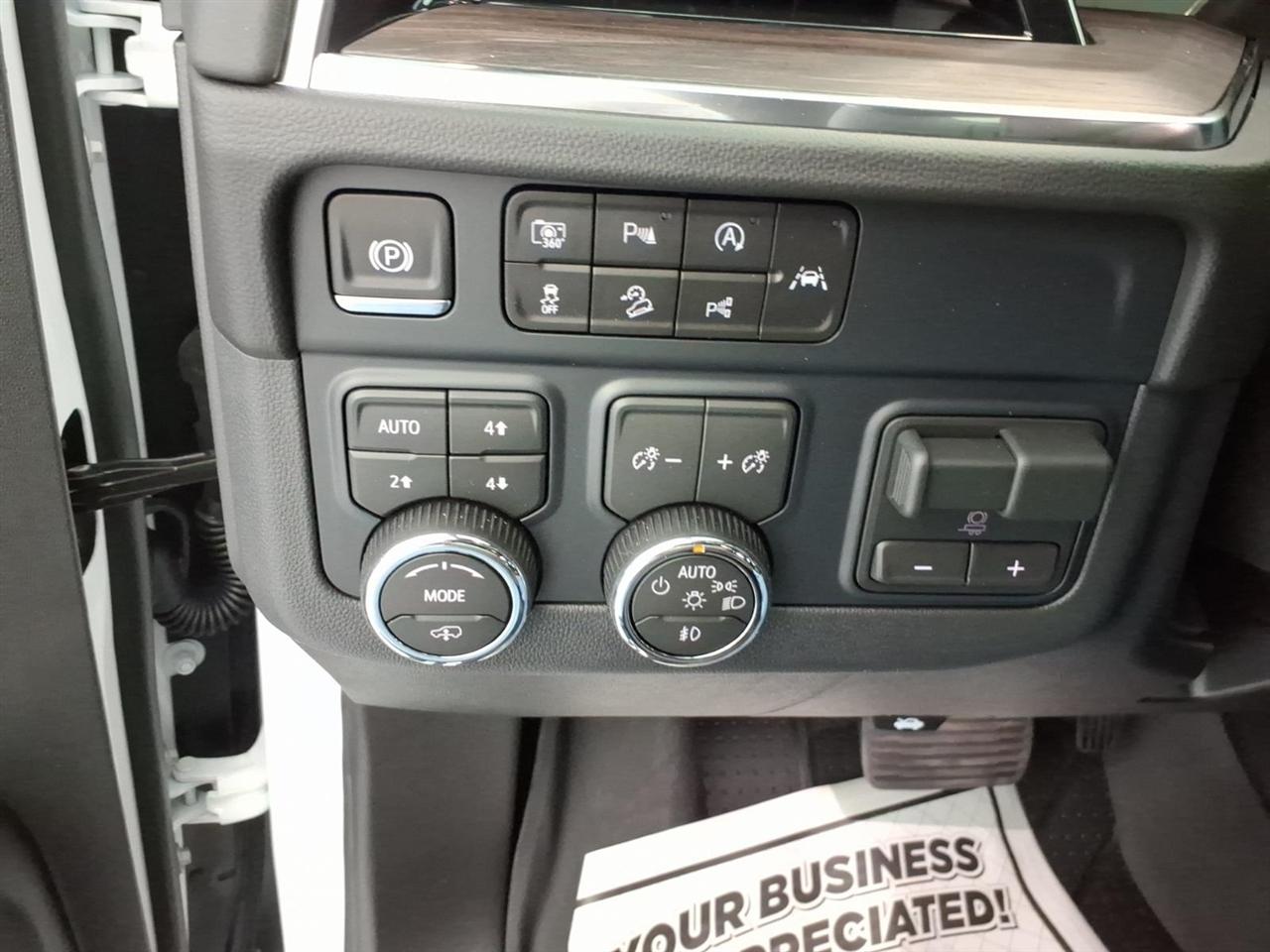Chevrolet Tahoe 4WD 4dr Z71 2026