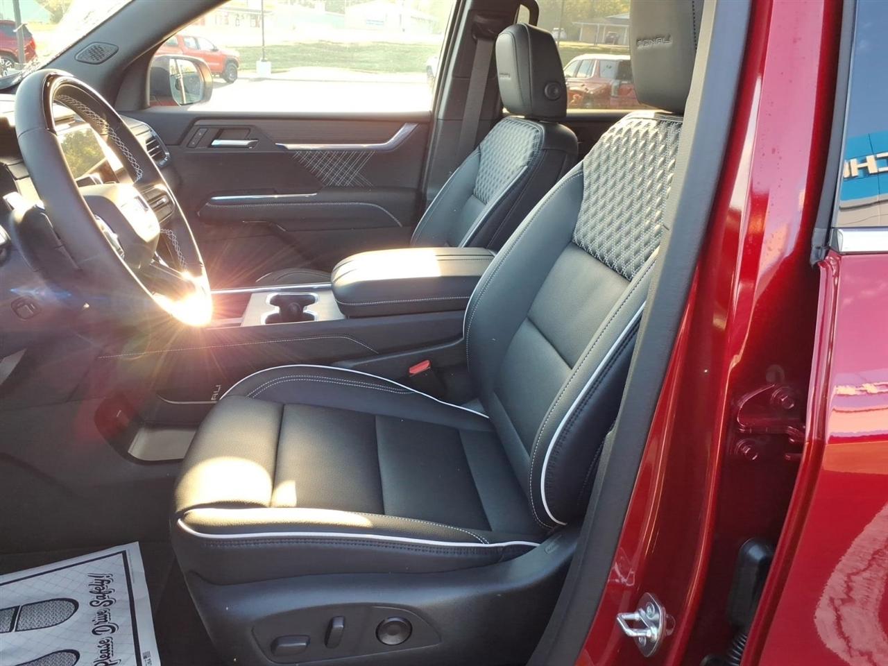 GMC Acadia AWD 4dr Denali 2027