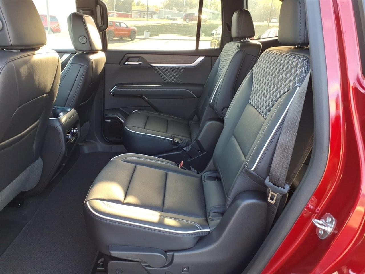 GMC Acadia AWD 4dr Denali 2027