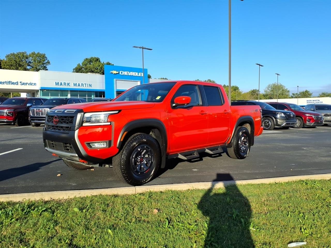 Nissan Frontier Crew Cab 4x4 PRO-4X 2025