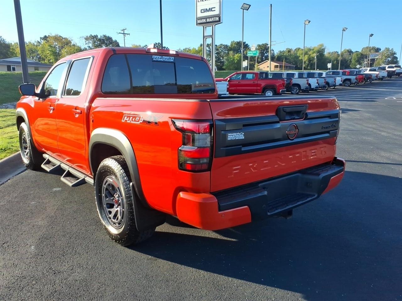 Nissan Frontier Crew Cab 4x4 PRO-4X 2025