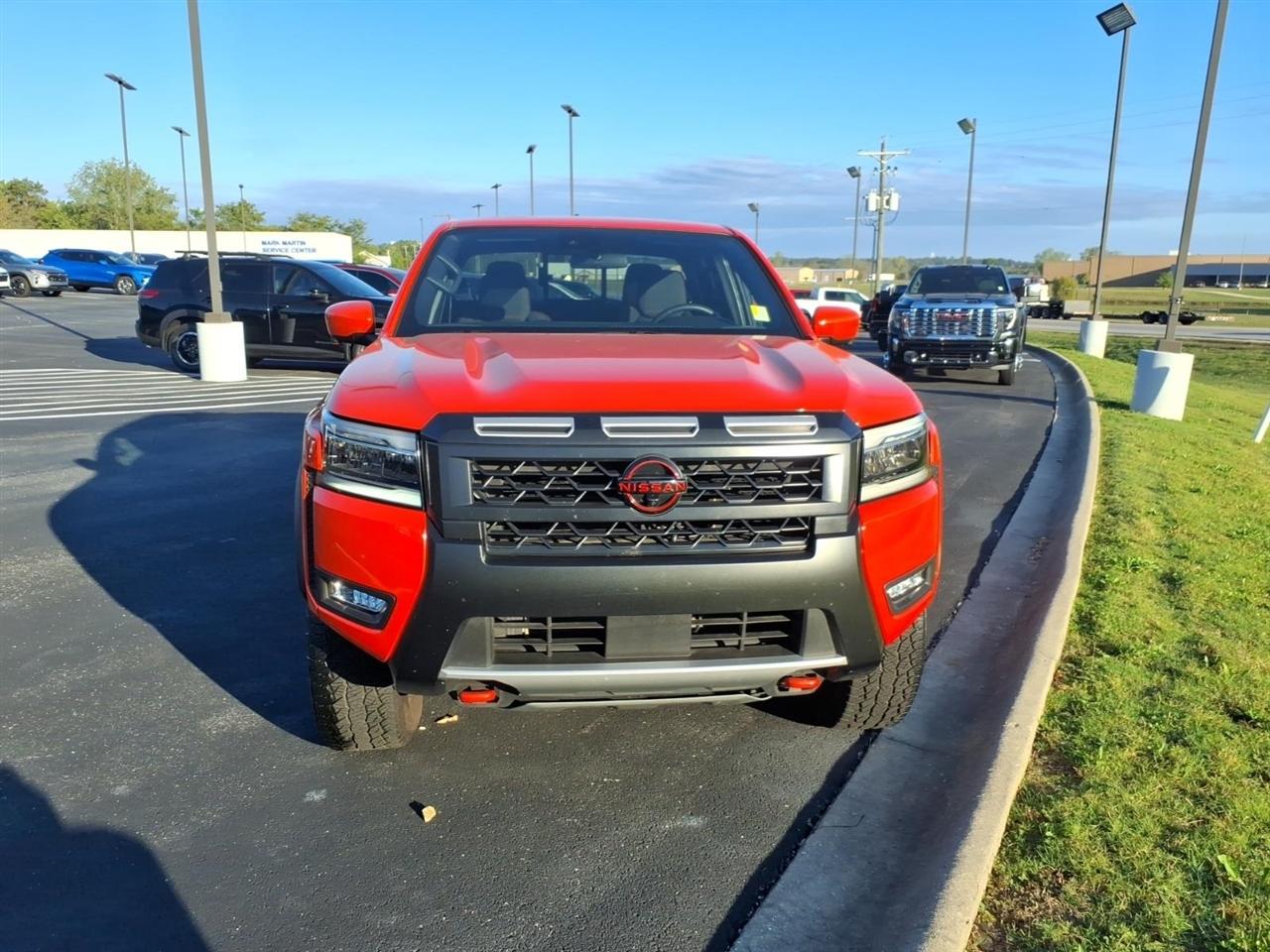 Nissan Frontier Crew Cab 4x4 PRO-4X 2025