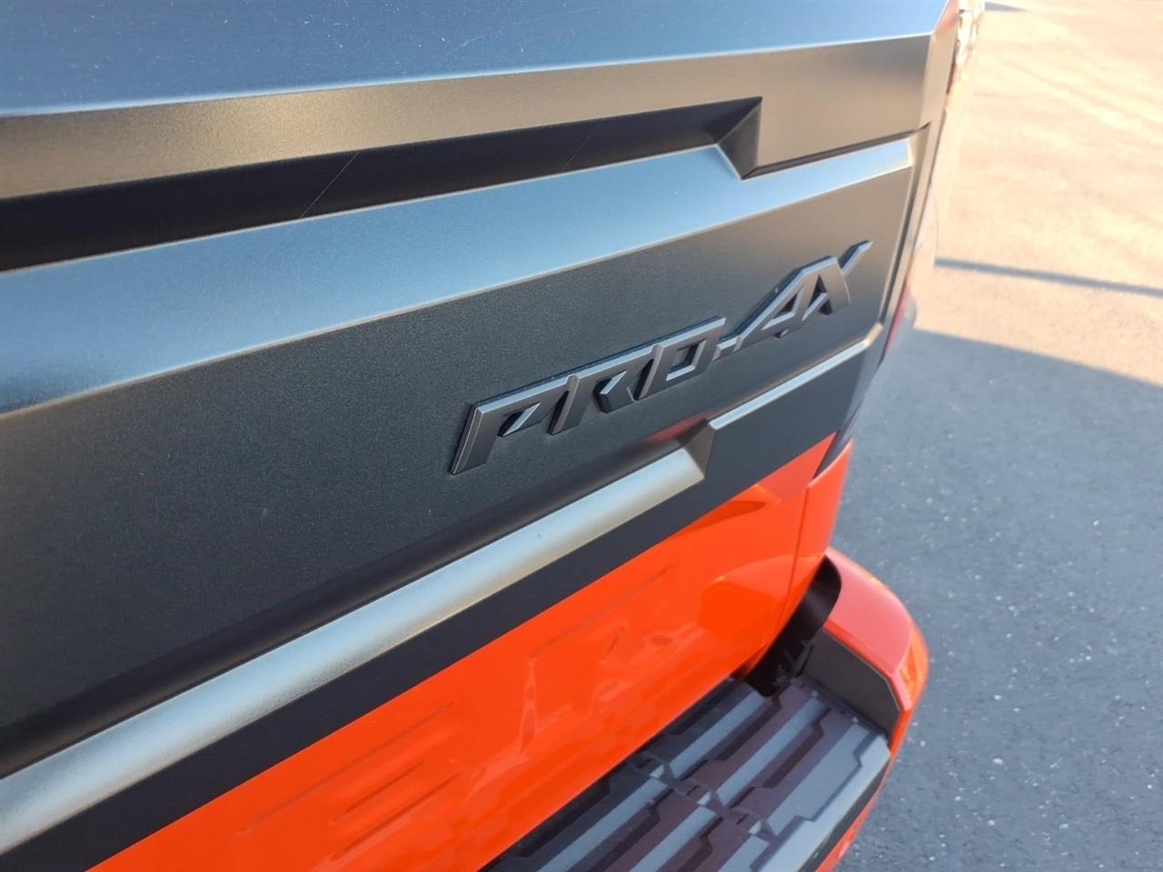 Nissan Frontier Crew Cab 4x4 PRO-4X 2025