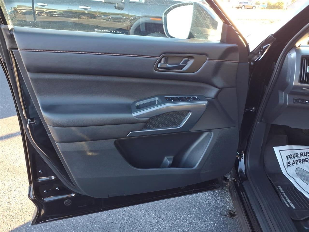 Nissan Pathfinder Rock Creek 4WD 2025