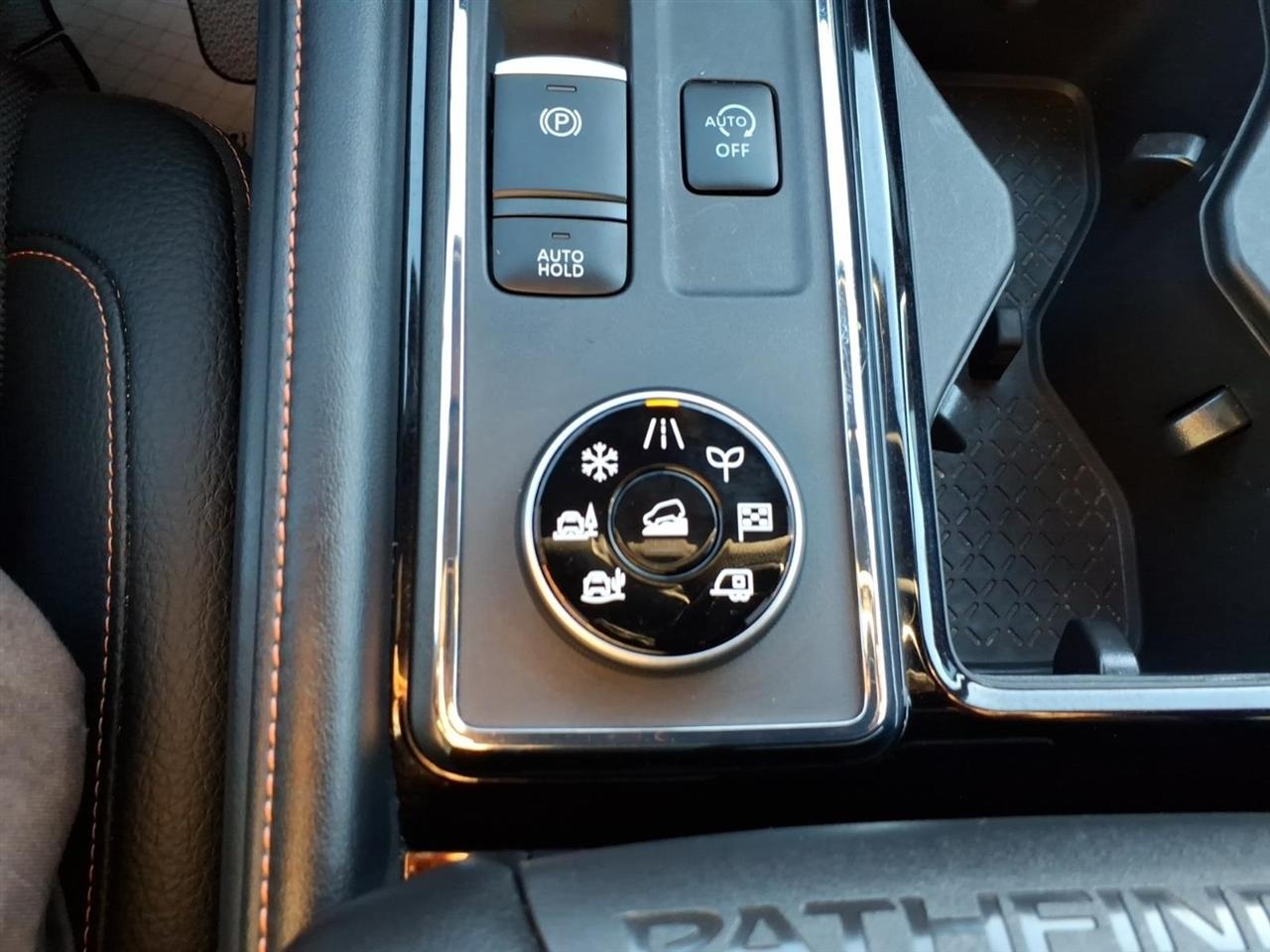 Nissan Pathfinder Rock Creek 4WD 2025