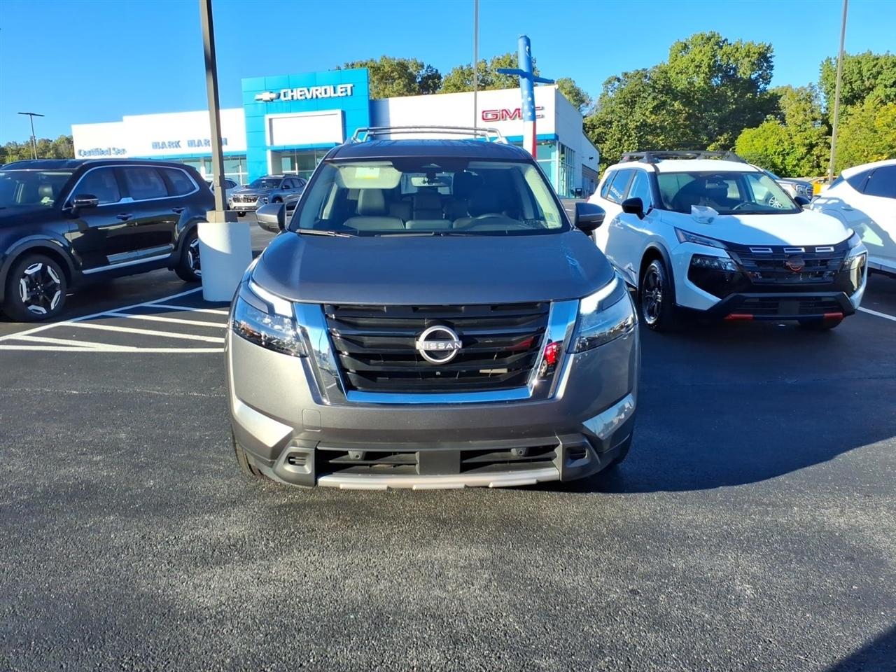 Nissan Pathfinder SL 4WD 2025