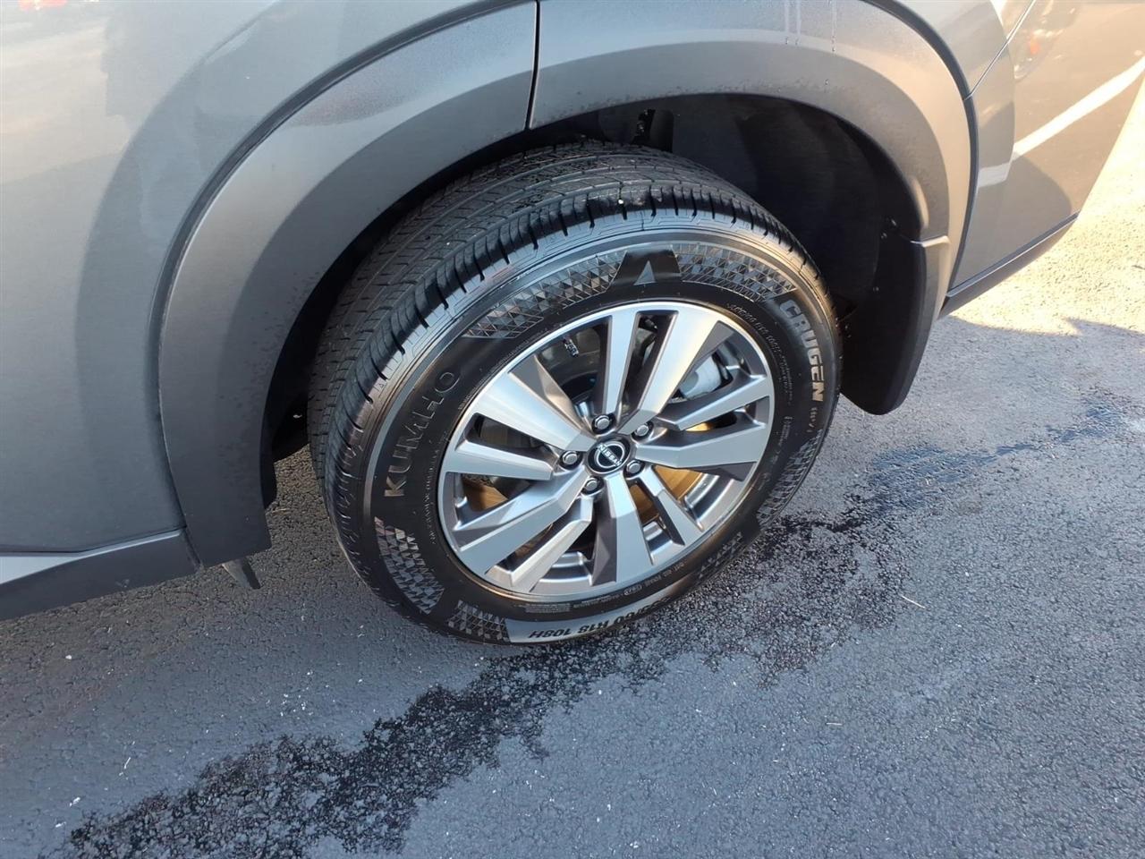 Nissan Pathfinder SL 4WD 2025