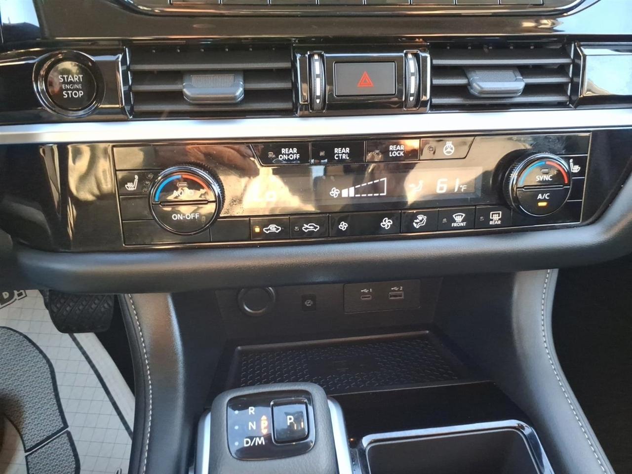 Nissan Pathfinder SL 4WD 2025