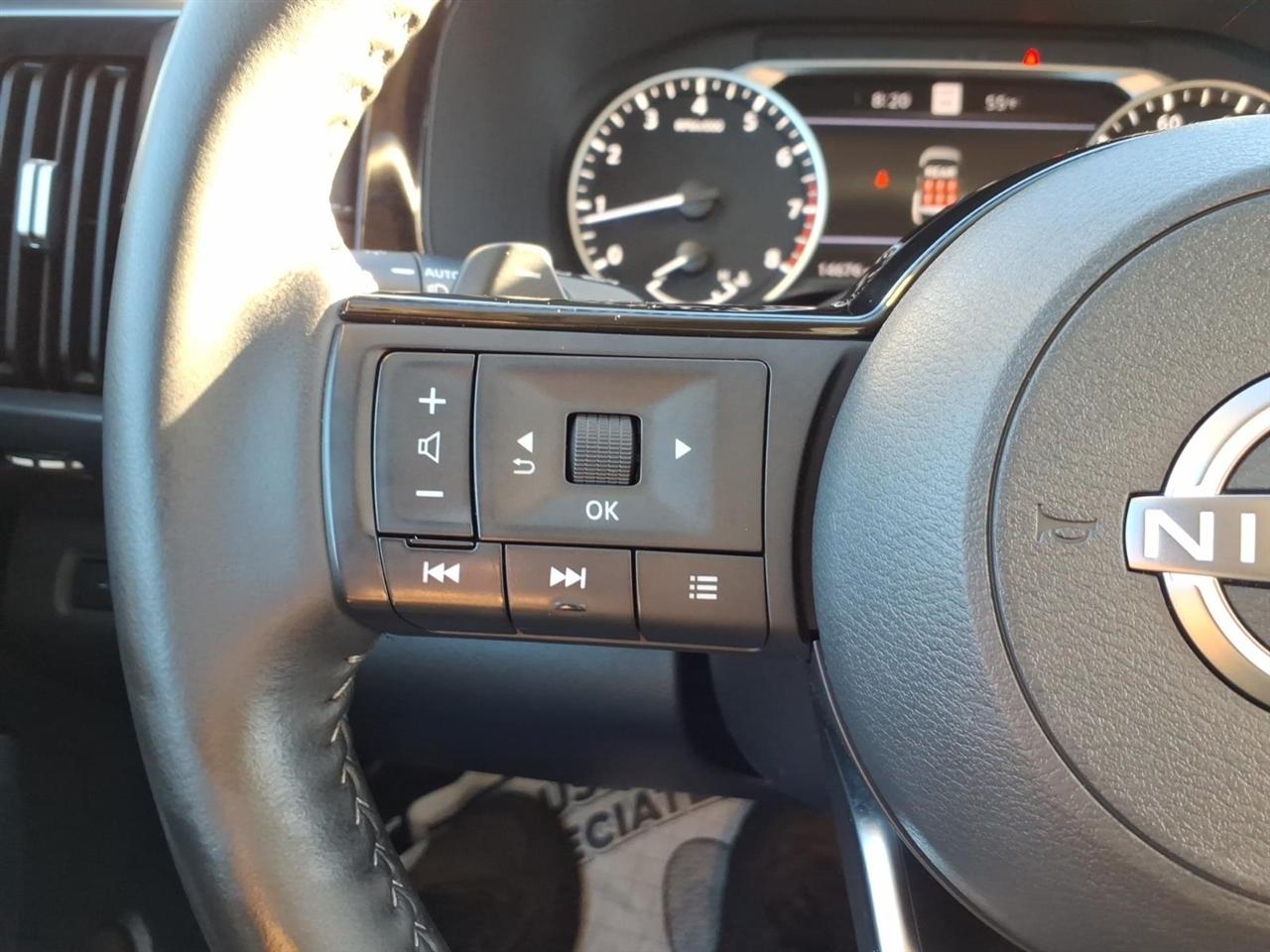 Nissan Pathfinder SL 4WD 2025