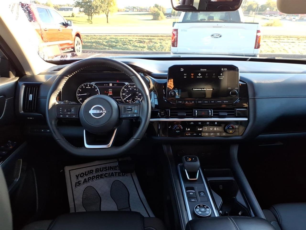 Nissan Pathfinder SL 4WD 2025
