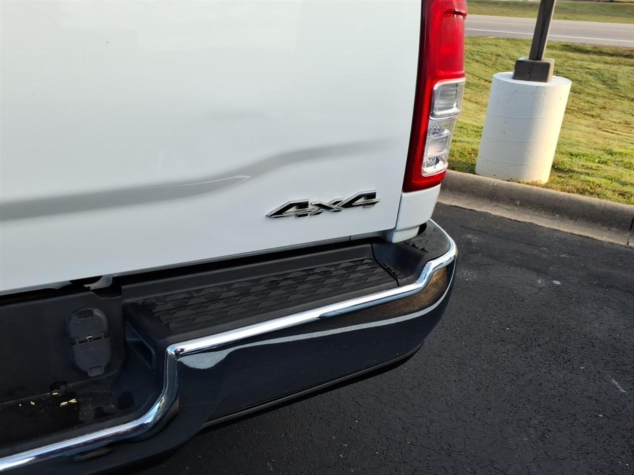 RAM 2500 Tradesman 4x4 Crew Cab 6'4" Box 2019